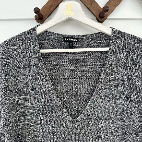 EXPRESS Slouchy V Neck Cotton Sweater - Picture 2 of 5